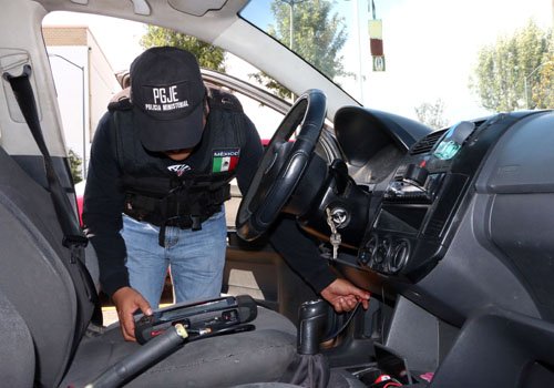 ASEGURA LA PME DOS VEHÍCULOS CON ANOMALÍAS Y DIVERSOS ARTÍCULOS DE PROCEDENCIA DUDOSA