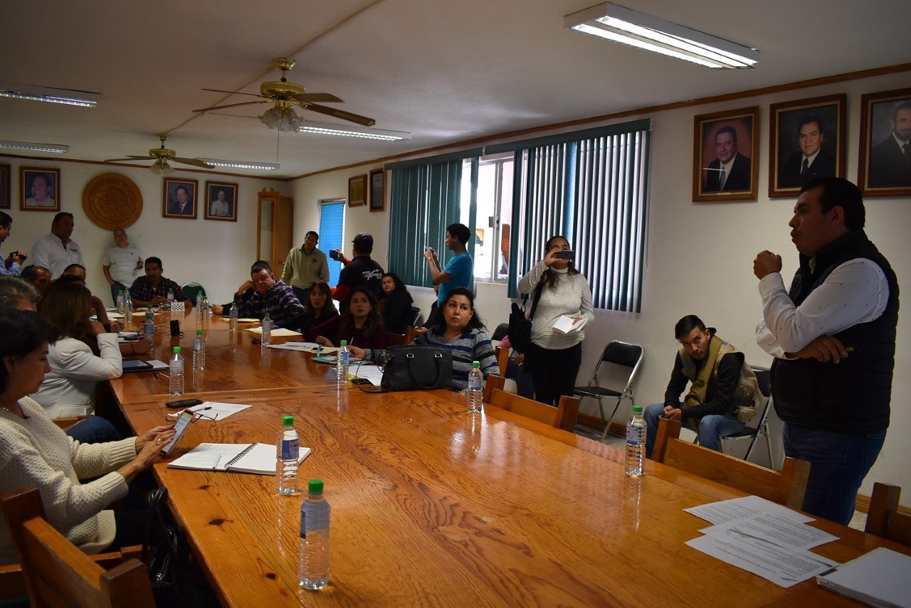 EN RIESGO HASTA DE CERRAR LAS OFICINAS DE RELACIONES EXTERIORES