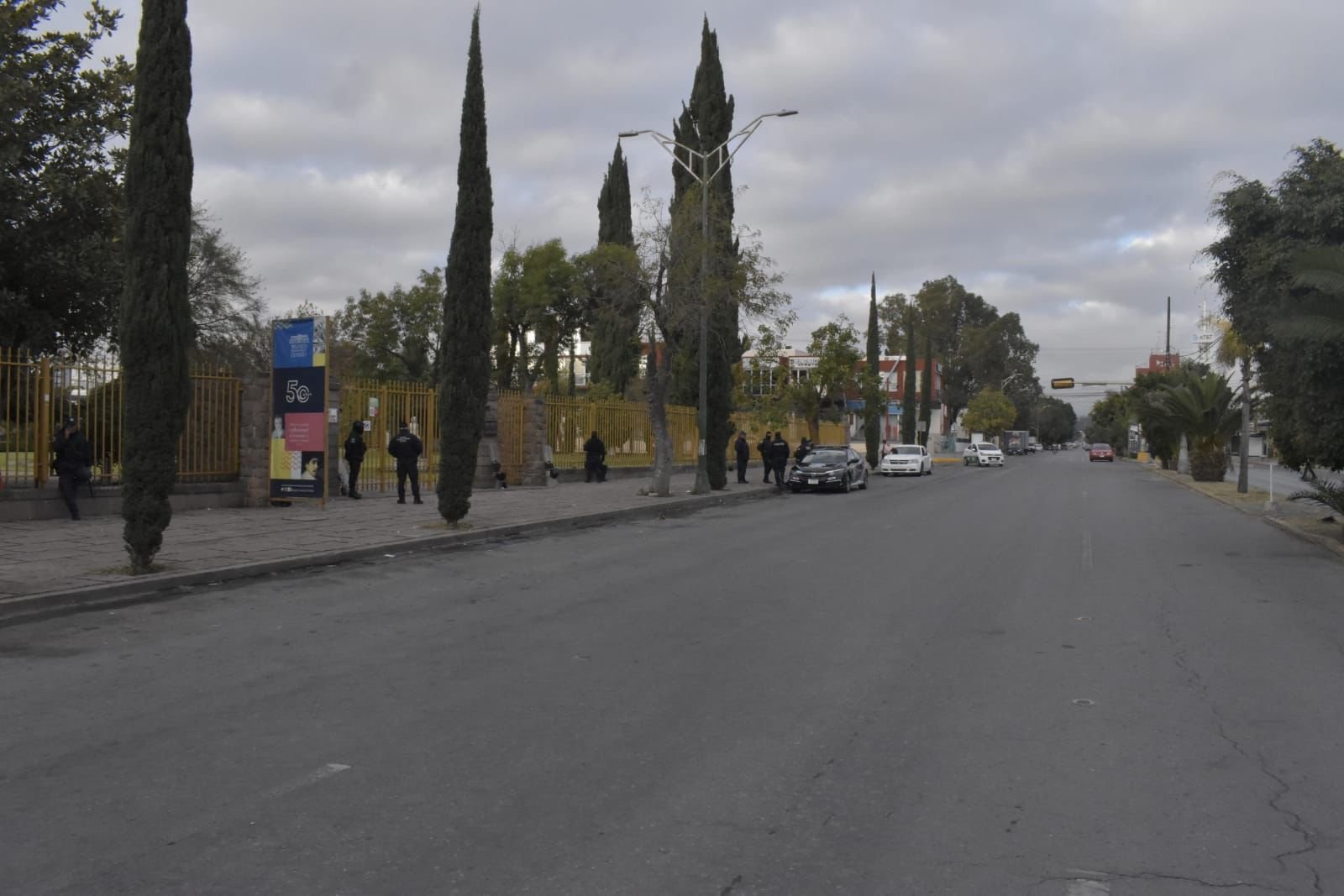 EN OPERATIVO ESPECIAL Y POR ORDEN JUDICIAL, ES RETIRADO PLANTÓN DE BURÓCRATAS EN AVENIDA CARRANZA