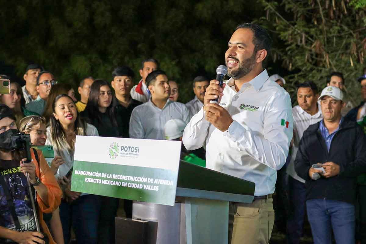INAUGURA IGNACIO SEGURA MORQUECHO REHABILITACIÓN DE AVENIDA EJÉRCITO MEXICANO EN VALLES