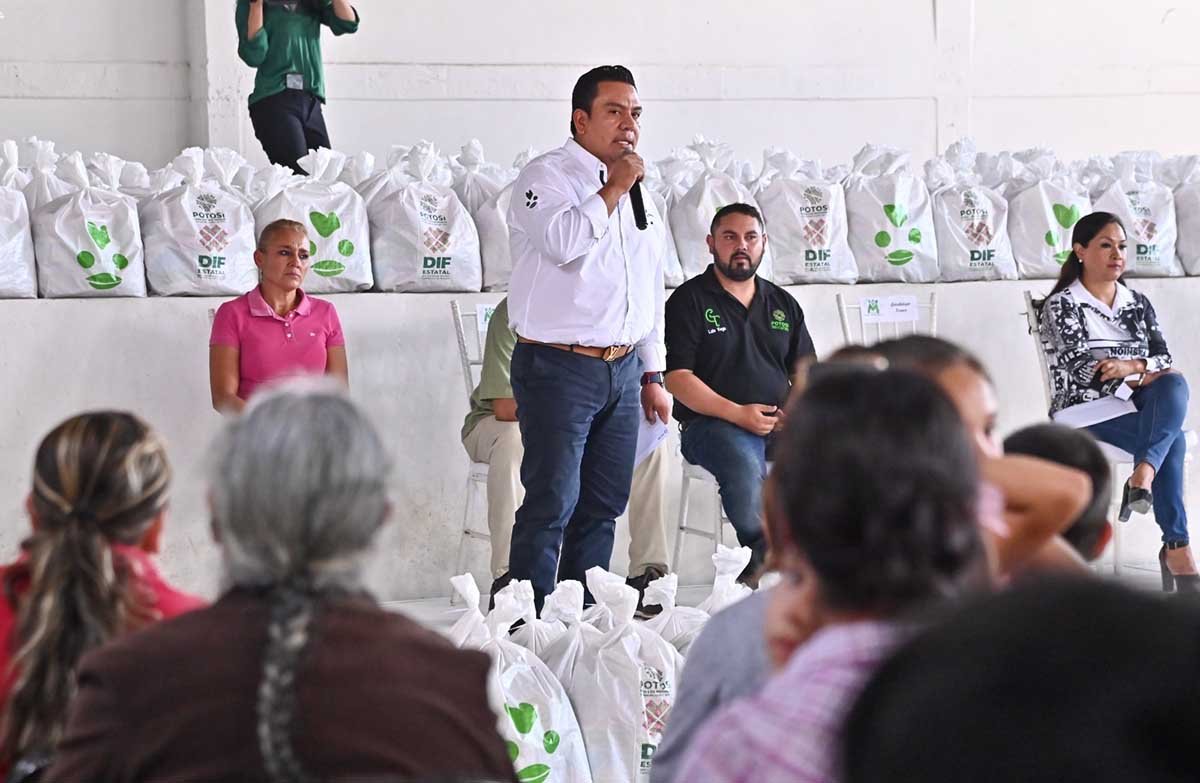 FAMILIAS DEL MUNICIPIO DE MOCTEZUMA RECIBEN APOYOS ALIMENTARIOS ESTATALES