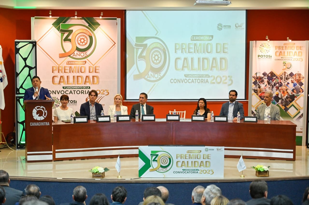 RICARDO GALLARDO RECONOCE CALIDAD EMPRESARIAL POTOSINA