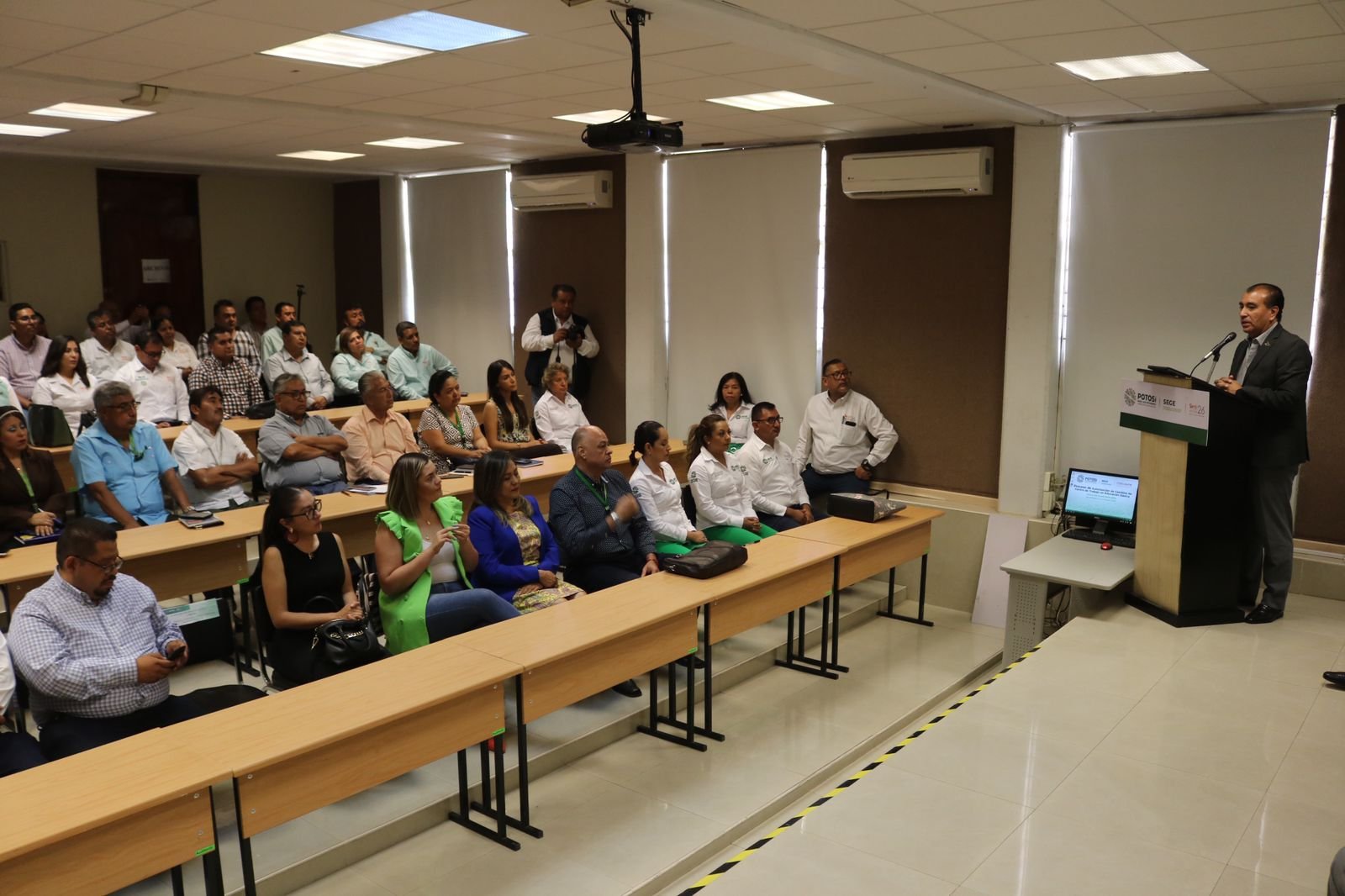 EN SLP SÍ HAY APOYO A DOCENTES CON PROCESOS TRANSPARENTES