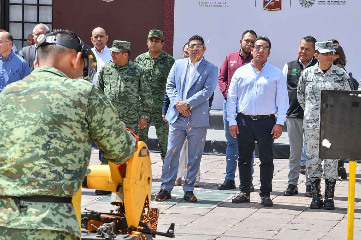 RICARDO GALLARDO ENCABEZA DESTRUCCIÓN MASIVA DE ARMAS DECOMISADAS