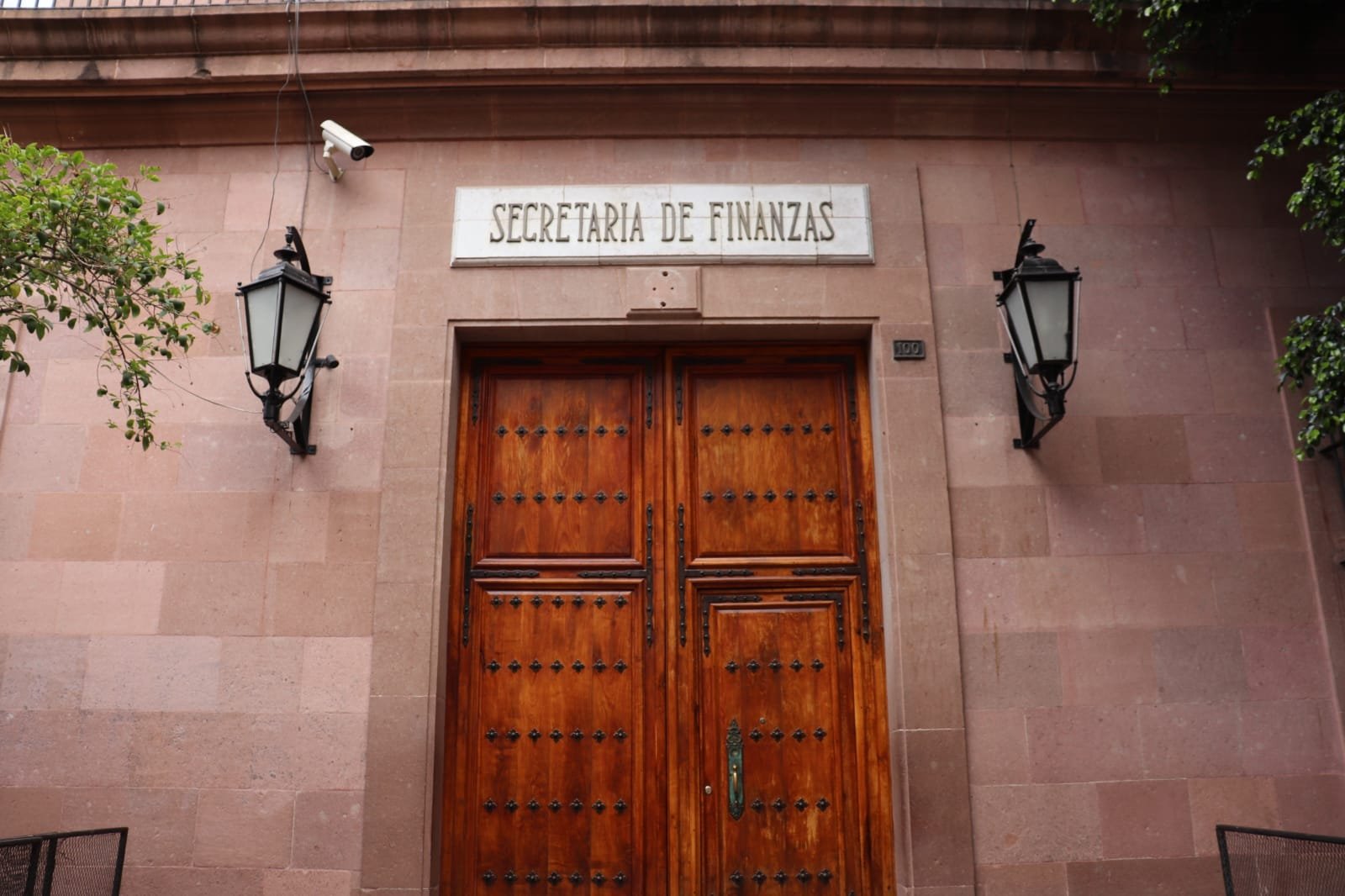 FITCH RATINGS RECONOCE SOLIDEZ EN SISTEMA FINANCIERO DEL ESTADO