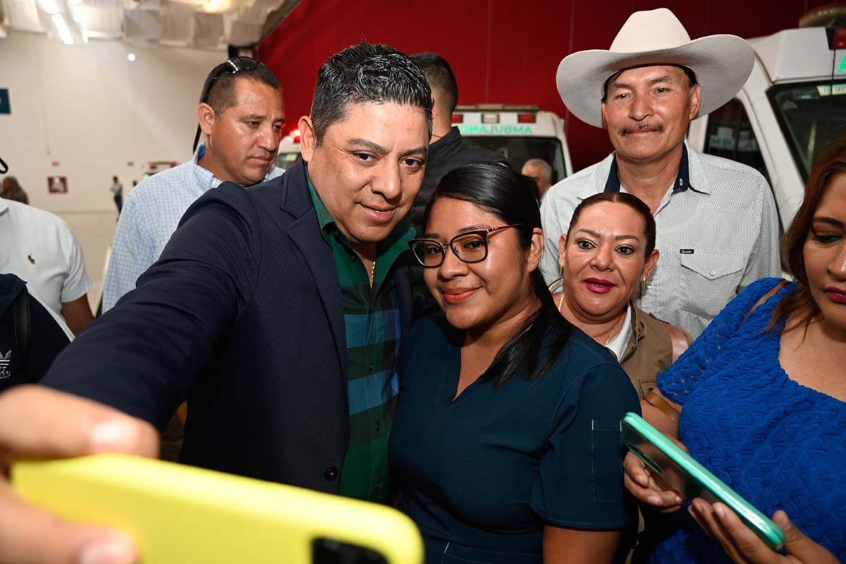 010424 8904, GARANTIZAN ACCESO A LA SALUD CON MÁS AMBULANCIAS (8)