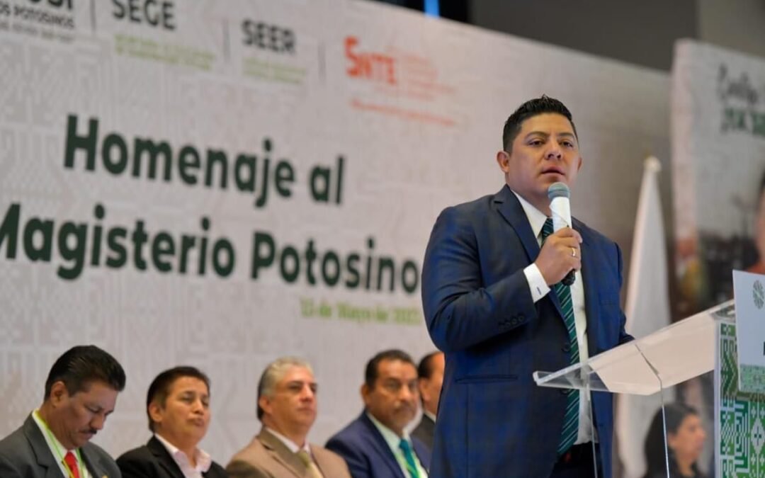 ALISTA EJECUTIVO ESTATAL FESTEJO A LAS Y LOS MAESTROS