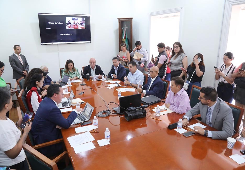 EN REUNIÓN DE COMISIONES UNIDAS DE JUSTICIA Y GOBERNACIÓN SE APRUEBA DICTAMEN QUE CONCEDE INDULTO SOLICITADO POR LA PERSONA SANJUANA N.