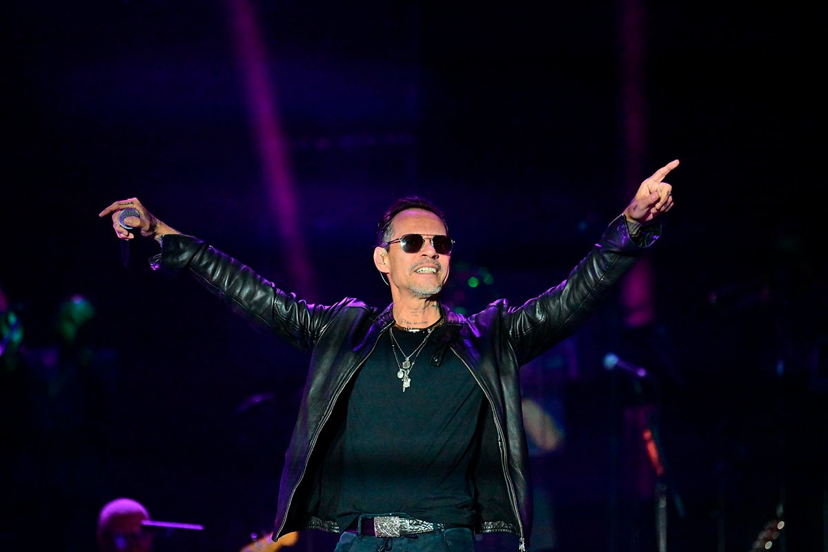 220824 10417, ENCIENDE MARC ANTHONY UN ABARROTADO TEATRO DEL PUEBLO (3)