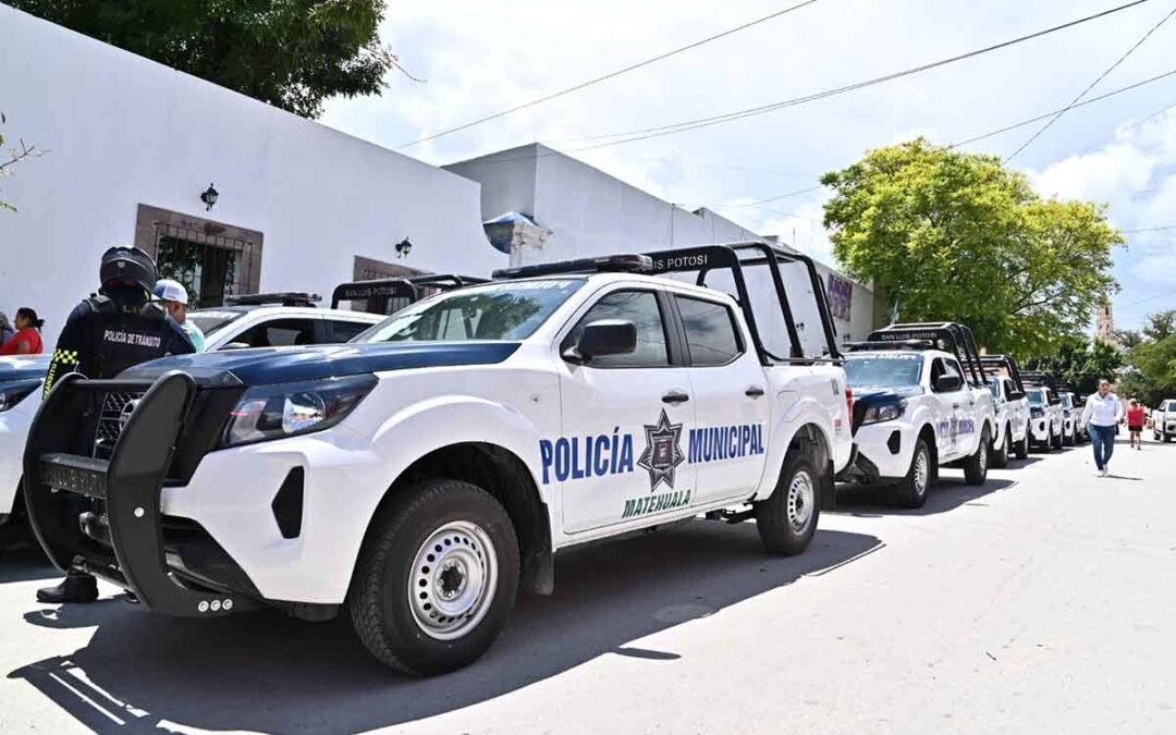 ENTREGA RICARDO GALLARDO MÁS EQUIPAMIENTO Y PATRULLAS EN MATEHUALA