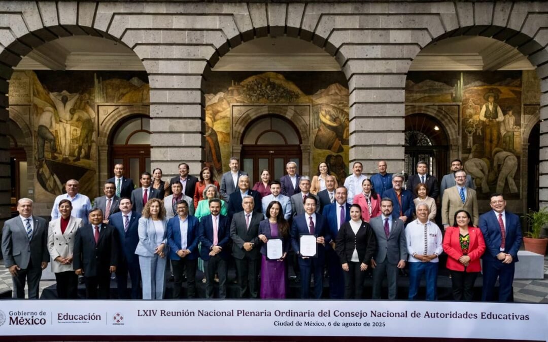 SAN LUIS ASUME COMPROMISO PARA CREACIÓN DE BACHILLERATO NACIONAL